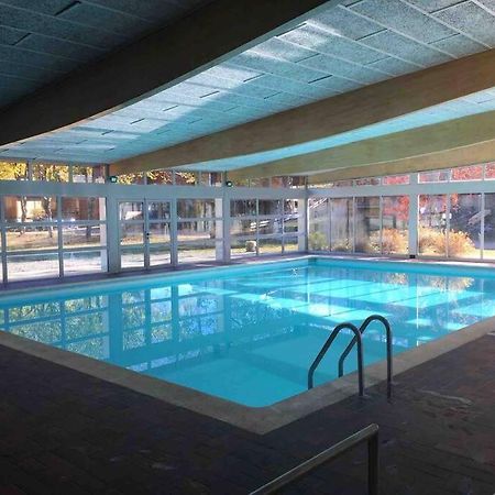 Appartement Appart. lumineux pour 4pers. avec piscine chauffée à Saint-Laurent-du-Jura Extérieur photo